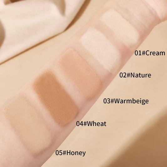 Foundation make-up concealer is light and thin to hold makeup, cover facial defects, and create a clear makeup effect